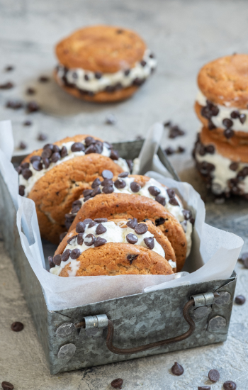 Recette de Ice cream cookies sandwichs au chocolat