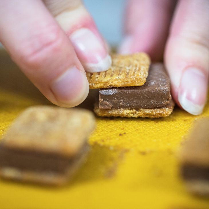 nougatine premières étapes de création nougatine et praliné