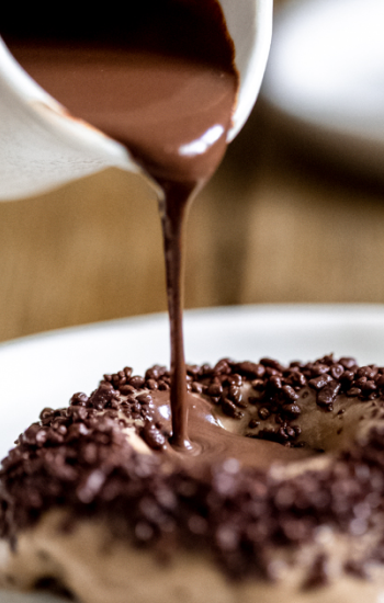 crème glacée chocolatée avec l'audace et l'artisanat de Weiss
