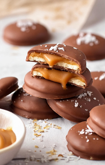 Recette de Cookie Twix, coeur caramel, enrobé de chocolat au lait Weiss