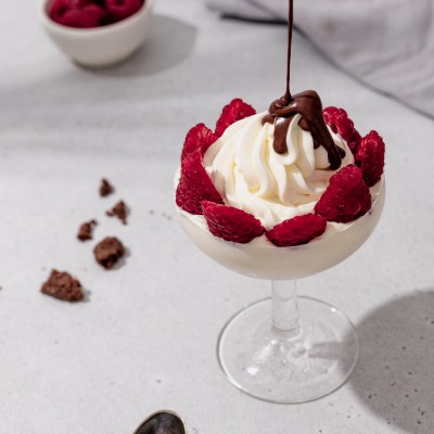 Recette de la Coupe framboise et ganache chocolat Weiss