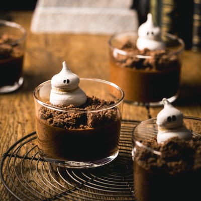 Halloween : la recette de la mousse au chocolat Weiss et meringues fantômes