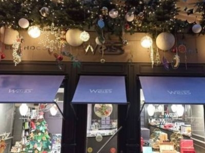 Découvrez les belles vitrines de notre boutique de chocolat Weiss à Strasbourg